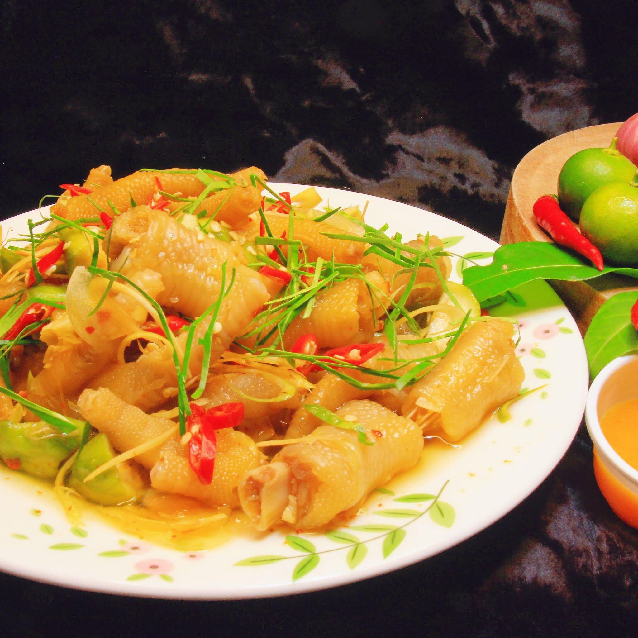 Ăn Vặt Quí Bùi - Chân Gà Sốt Thái - Chân Gà Sả Tắc