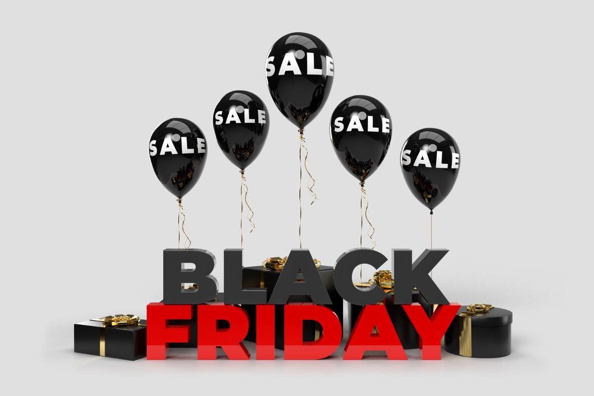 Black Friday là ngày lễ mua sắm lớn nhất trong năm (Ảnh: Sưu tầm Internet)