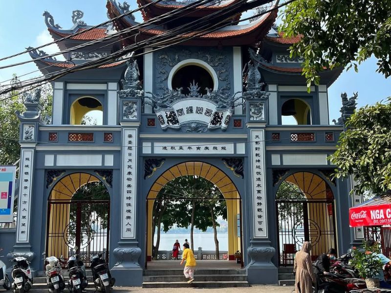 cầu tài lộc đi chùa nào hà nội
