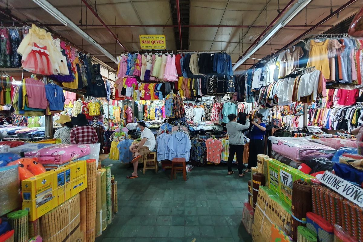 chợ bà chiểu bán gì
