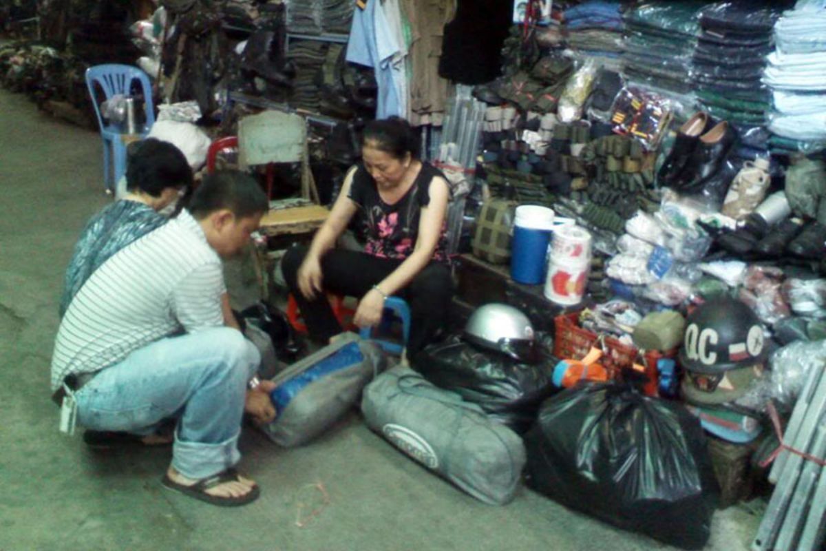 chợ dân sinh mở cửa lúc mấy giờ