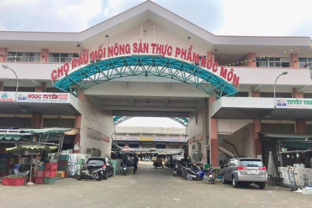 chợ đầu mối nông sản thực phẩm hóc môn