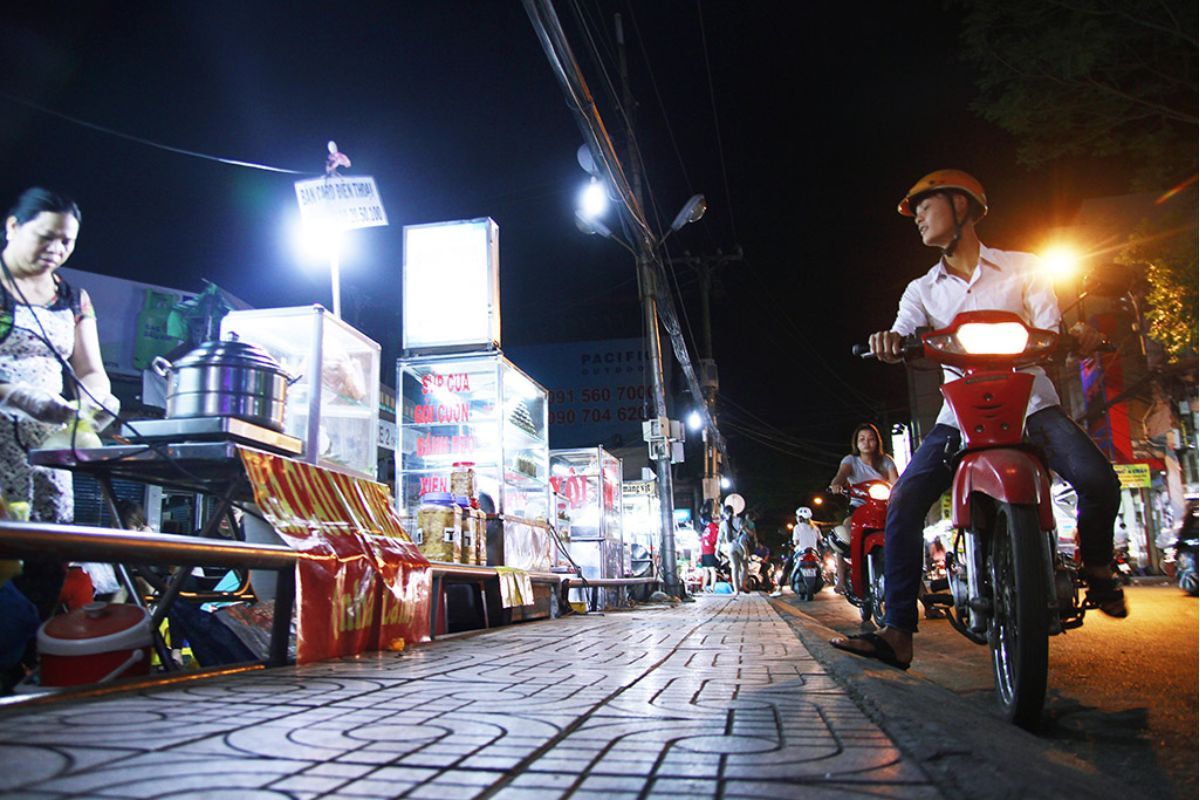 chợ đêm tân trụ