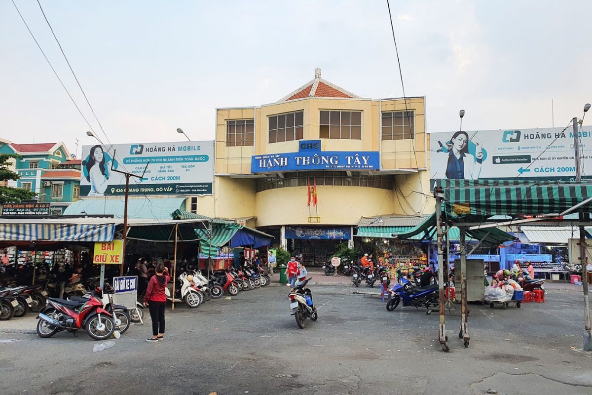 chợ hạnh thông tây ban ngày