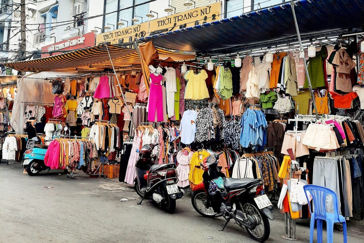 chợ hạnh thông tây bán gì