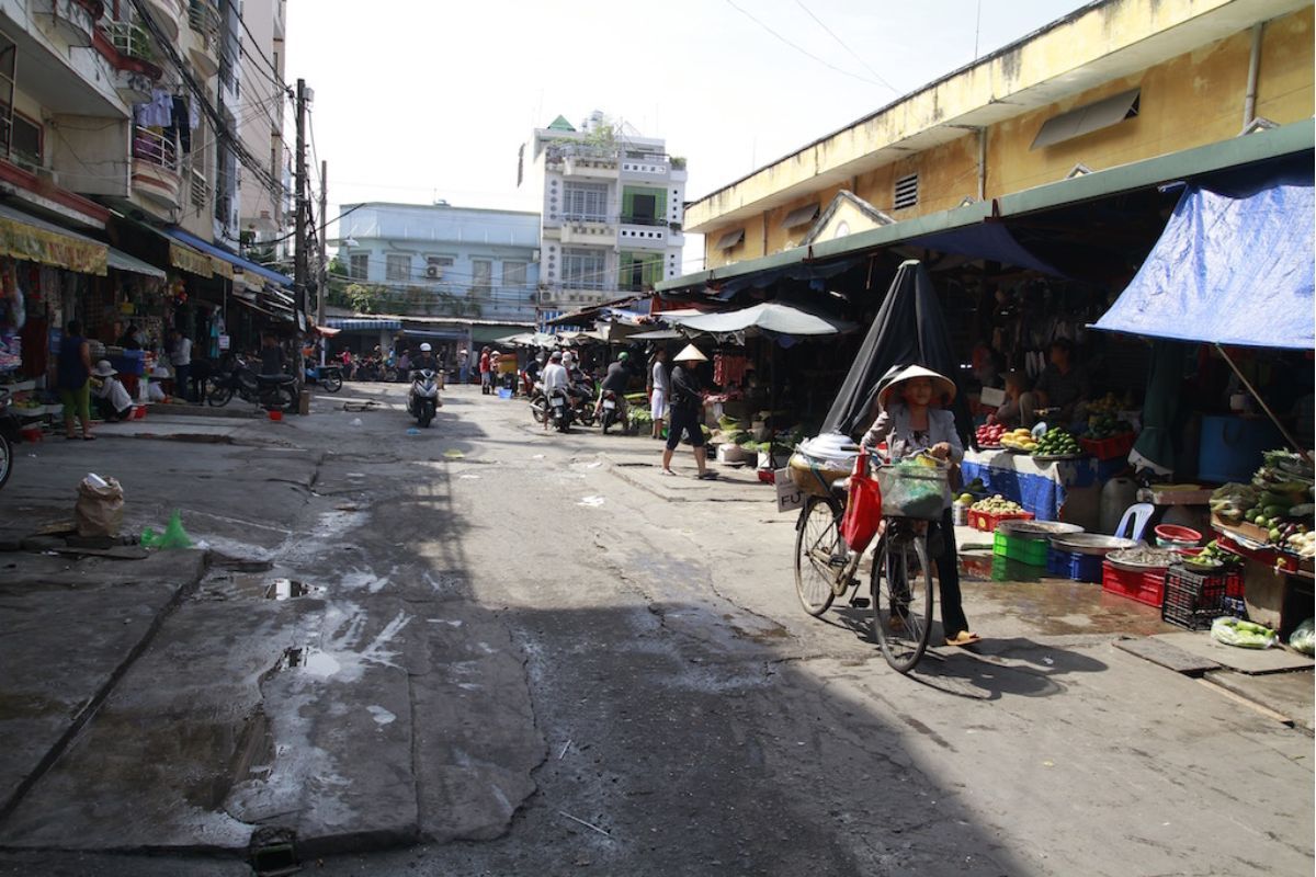 giờ hoạt động của chợ tân trụ