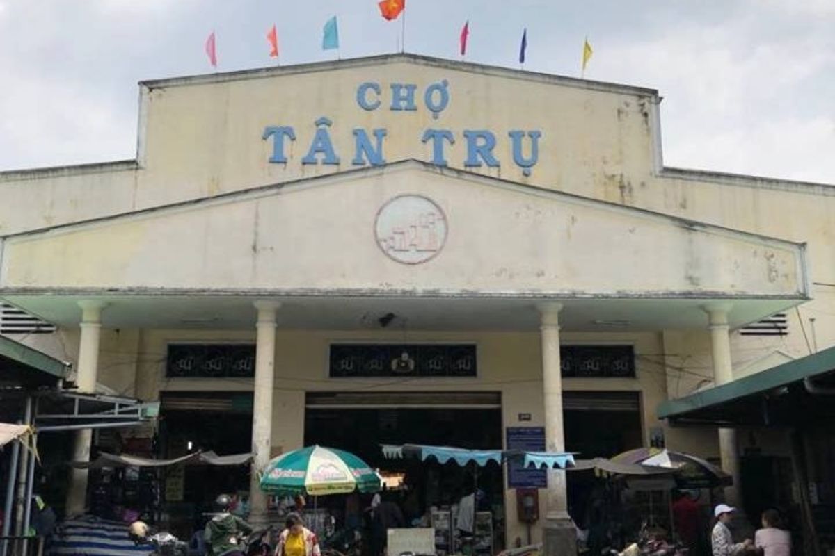 chợ tân trụ ở đâu