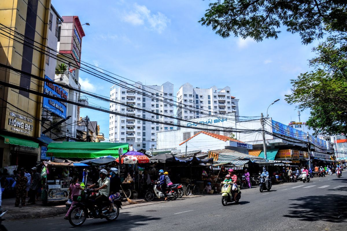 chợ thái mình mấy giờ hoạt động