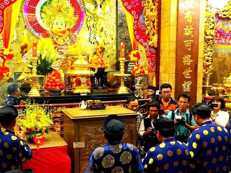 chùa đền bà chúa kho