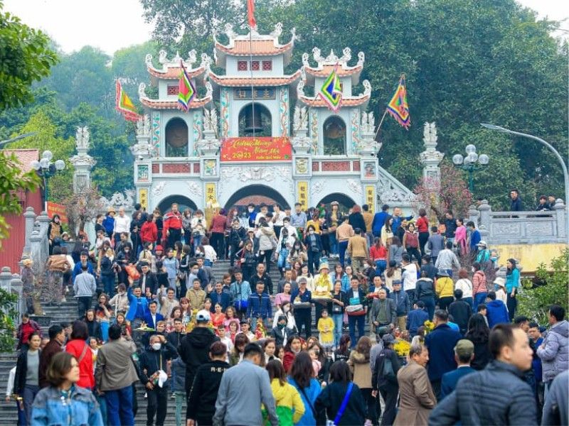 chuẩn bị lễ đi đền bà chúa kho