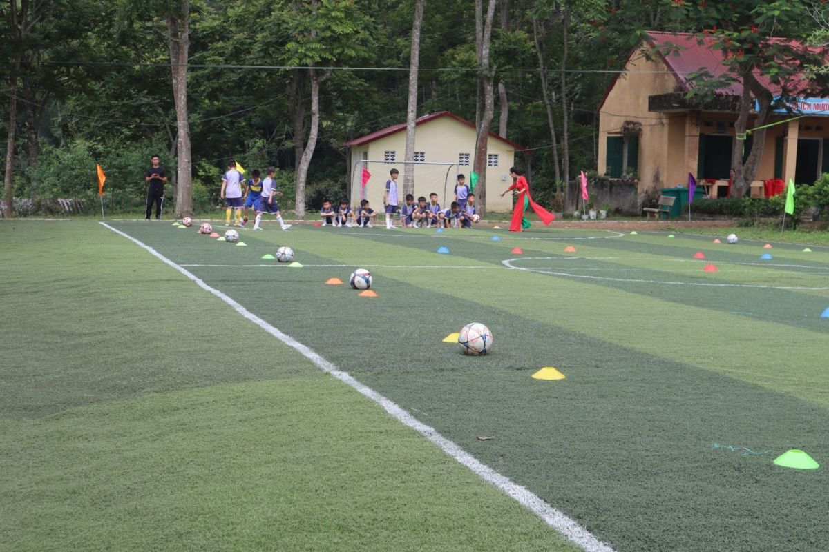 Gần trường học nên kinh doanh gì 2