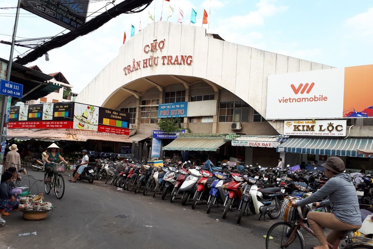 lịch sử chợ trần hữu trang