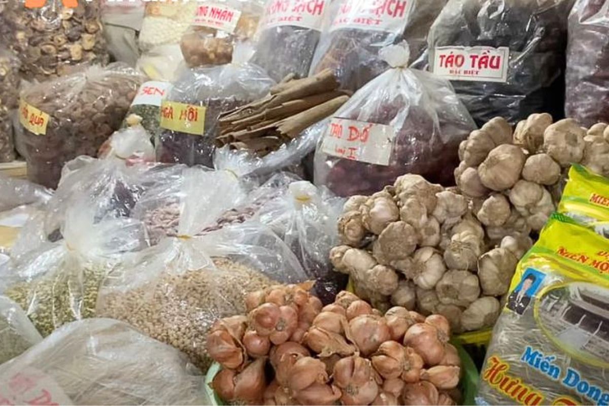 nguồn hàng chợ kim liên có gì