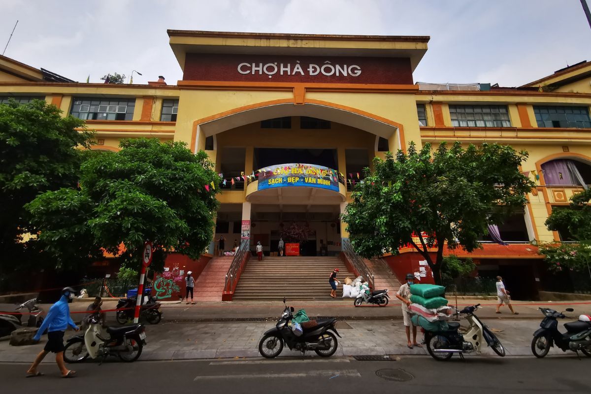 mua vải tại chợ hà đông hà nội