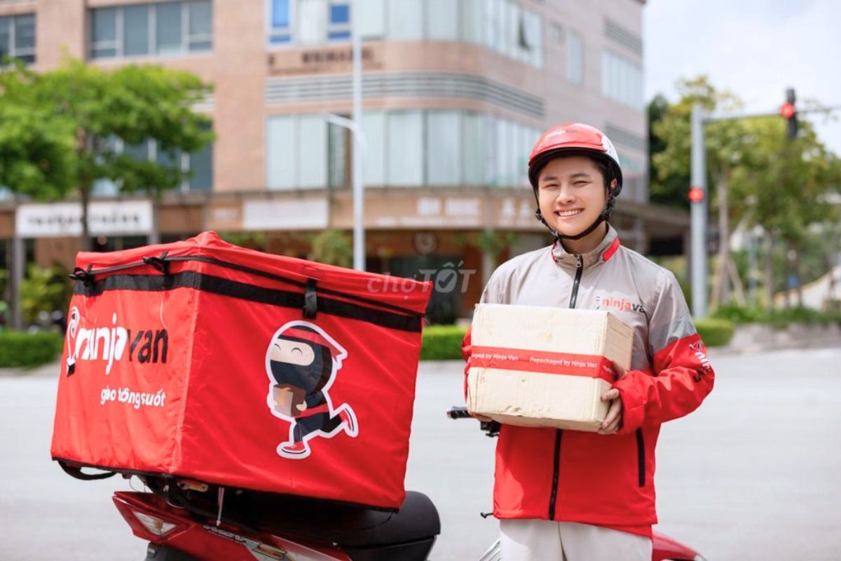 Shipper ninja van giao hàng đến mấy giờ