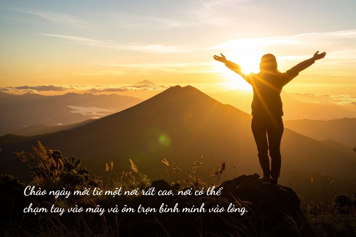 stt bình minh trên núi