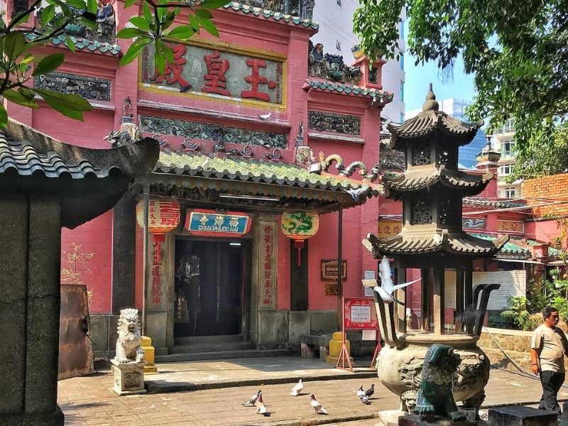 xin lộc buôn bán chùa nào